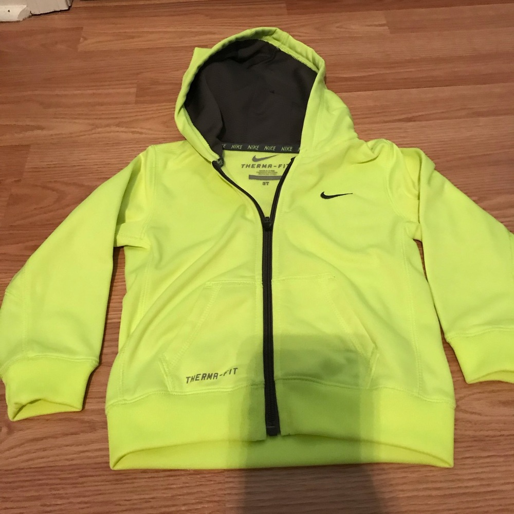 Boys 3T Nike therma fit zip up